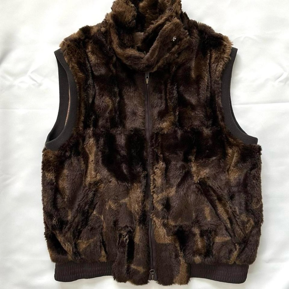 VINTAGE Chocolate Brown Fuzzy Zip Vest Faux Fur Size 10, fits a M/L